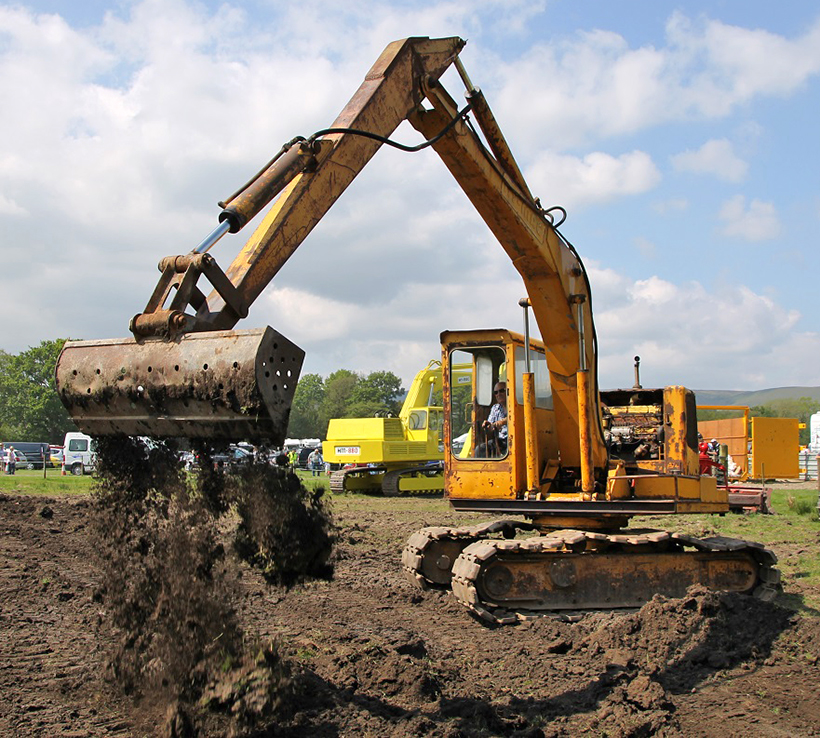 Hy-Mac 480 excavator restoration
