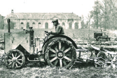 Renault’s first proper tractor