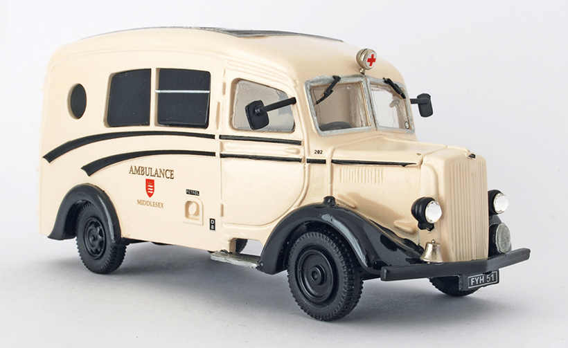 1939 Morris Commercial CV11/30 ambulance