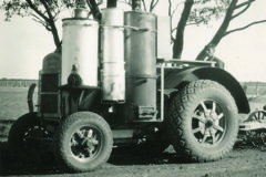 Wood-fuelled tractors