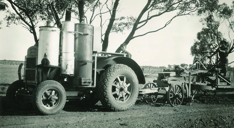 Wood-fuelled tractors